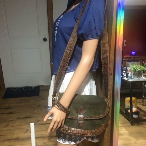 Messenger Style Purse army green suede with Leather accents - Picture 2 of 12